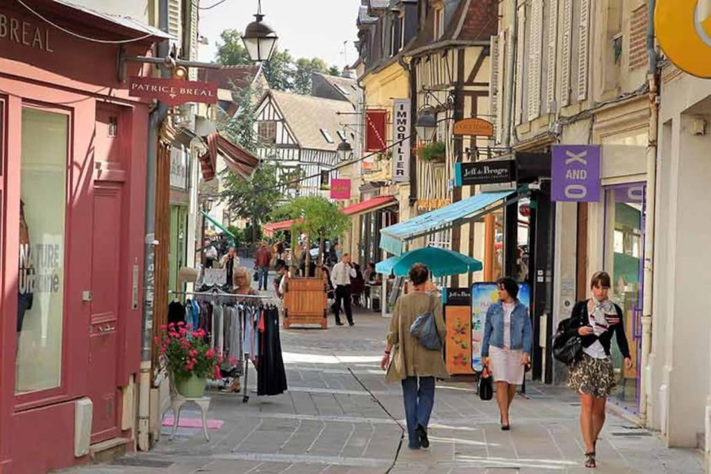 Ferienwohnung Le Petit Paris Compiègne Exterior foto