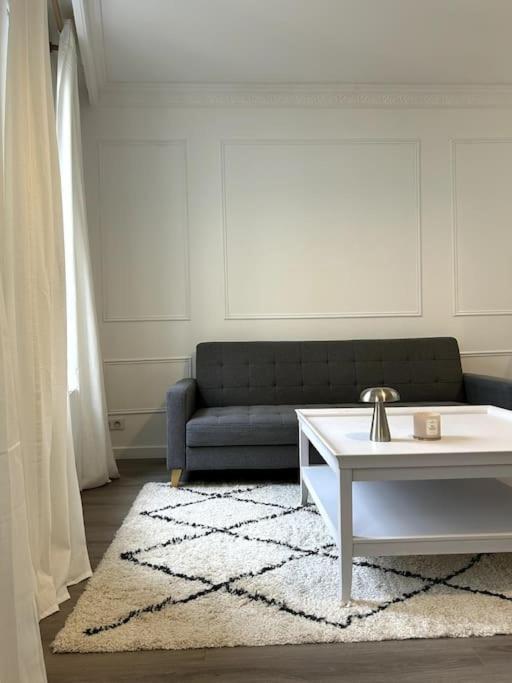 Ferienwohnung Le Petit Paris Compiègne Exterior foto